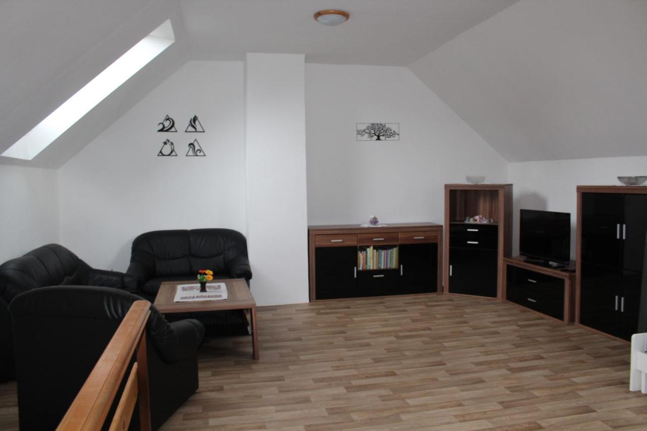 Apartman Rapotin, Jesenicka 296, 3Km Od Termalniho Parku Velke Losiny Exterior foto